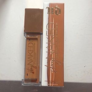 Urban Decay Stay Naked Liquid Foundation